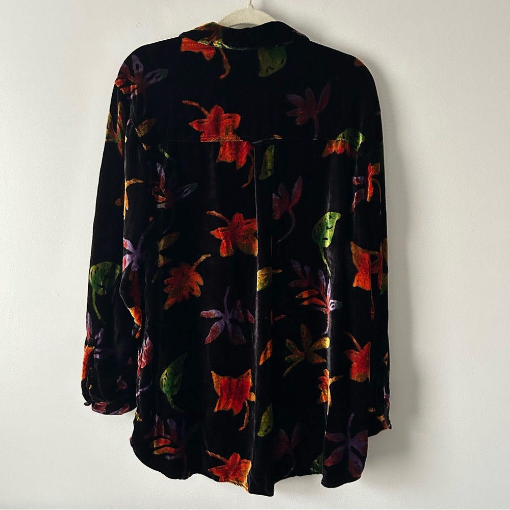 Chicos silk blend velour button front leaf print tunic top 3/16 - Picture 3 of 5